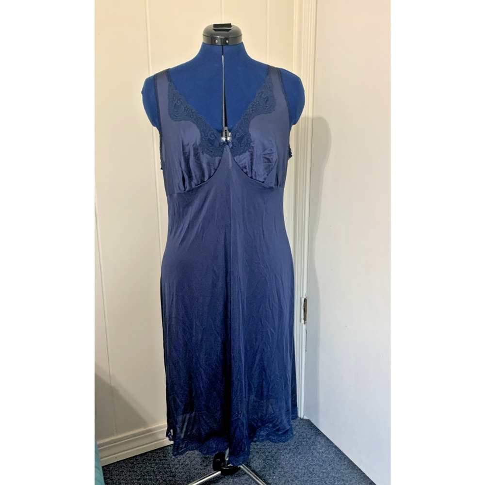 Vintage VANITY FAIR Full Dress SLIP Navy Blue Nylon LACE Size 36 L Romantic